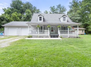 121 Clarence Basler Rd, Wartburg, TN 37887