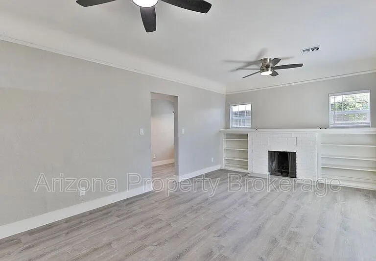 1538 E Pierce St #B — Photo 31