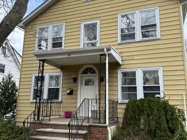 18 S Mountain Ave, Cedar Grove, NJ 07009