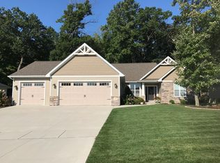1111 Herne Bay Way, Green Bay, WI 54313