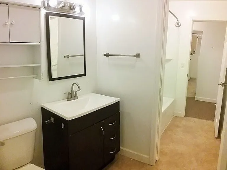 202 W Columbia Ave — Photo 24