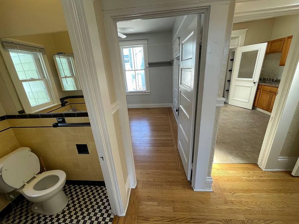 1st image of 1054A Hyde St