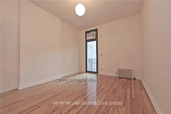 Rented by R New York | media 24