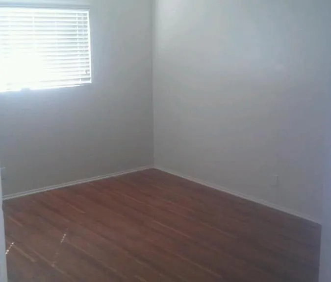 328 Wall St — Photo 5