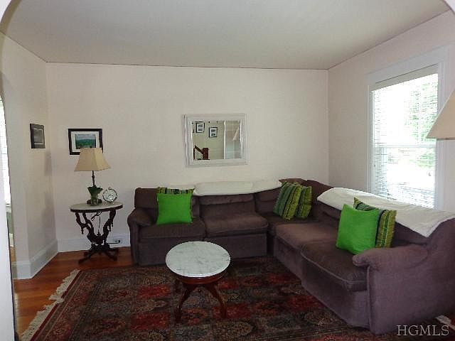 1st image of 127 Pleasant Ave