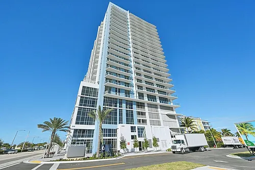 220 Lake Shore Dr #717 Photo 1