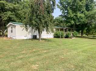 4528 State Route U, Pomona, MO 65789