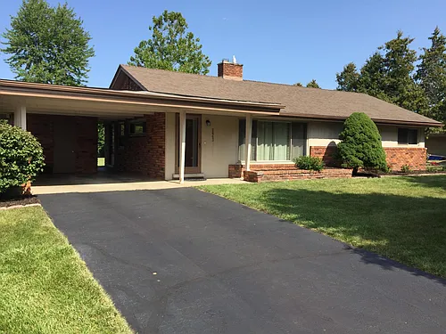 2663 Colonial Way Photo 1