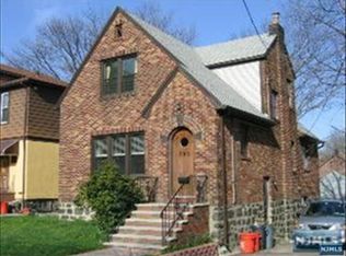 791 Fairview Ln, Cliffside Park, NJ 07010