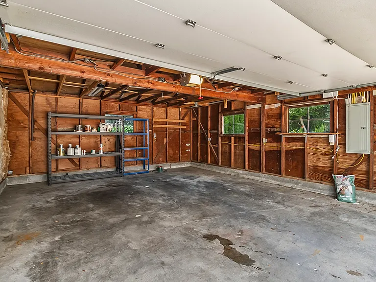 532 Colby Ave — Photo 24