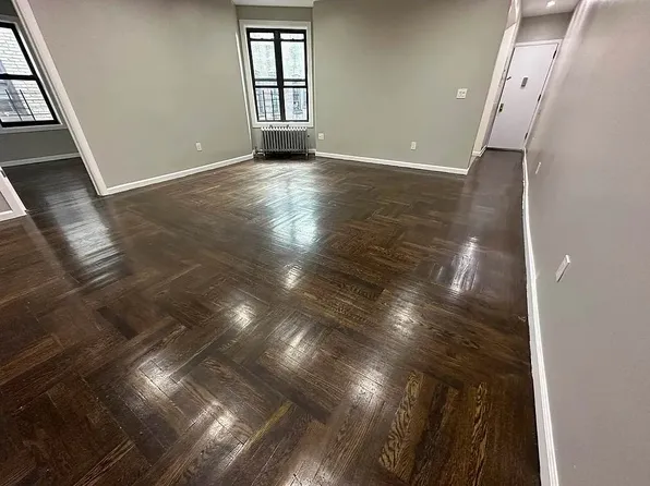 917 Ogden Avenue image 2 of 4