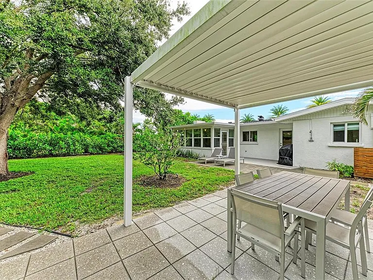 302 San Marco Dr — Photo 18