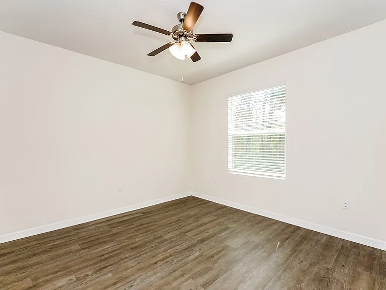 48 Center Grande Rd — Photo 6