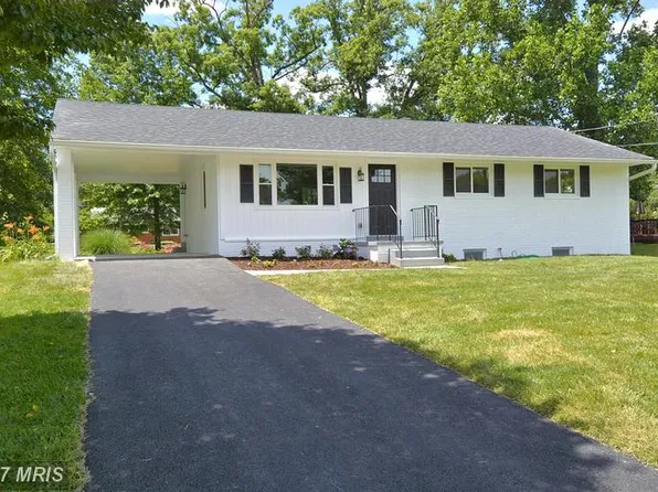 3810 Ren Rd, Fairfax, VA 22030