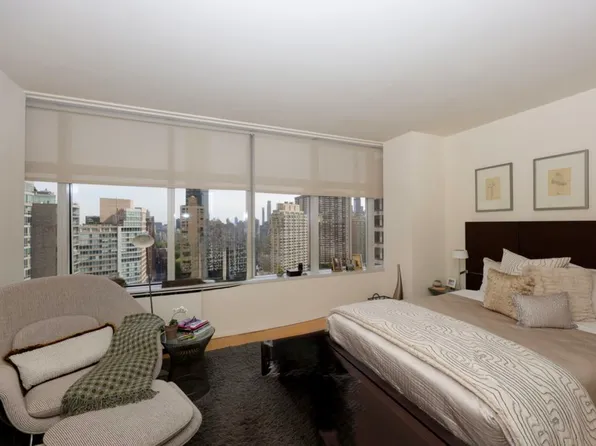 160 West 66th Street image 7 of 11