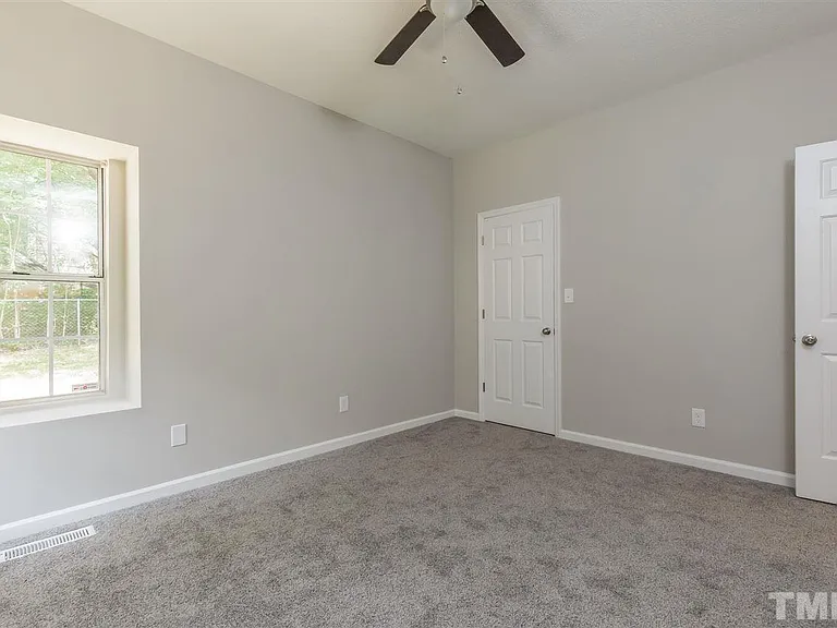 318 Wilson St — Photo 8
