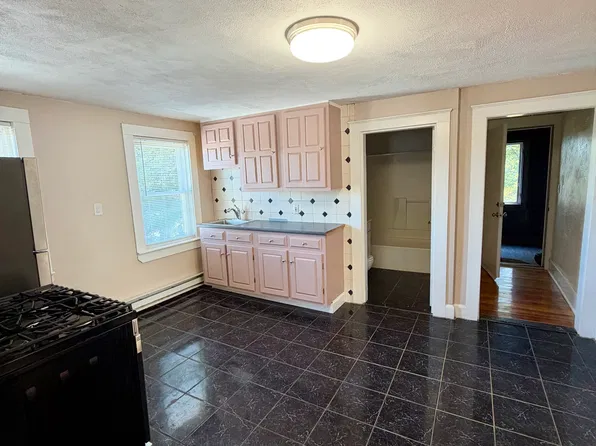 (undisclosed Address), Worcester, MA 01607