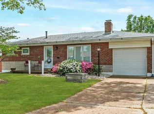 9818 Lindhall Ln, Saint Louis, MO