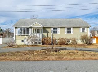 19 Cedarwood Rd, Billerica, MA 01821
