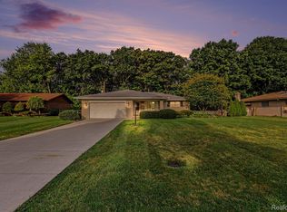 50731 W Shamrock St, New Baltimore, MI 48047