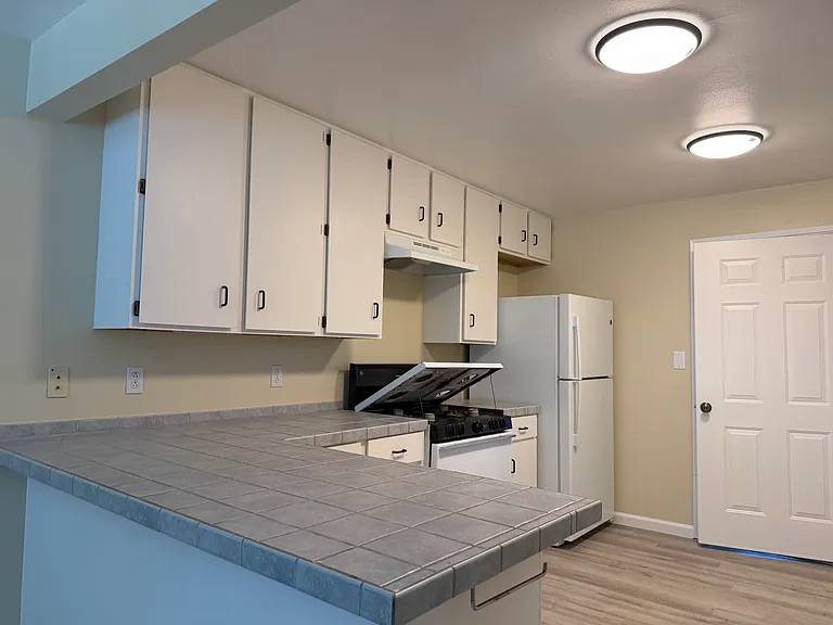 Petaluma Blvd N — Photo 3