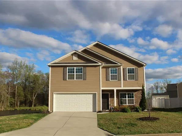 5402 Silverbrook Dr, Mc Leansville, NC 27301