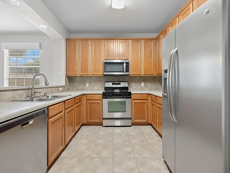 1900 Scofield Ridge Pkwy #1202 — Photo 2