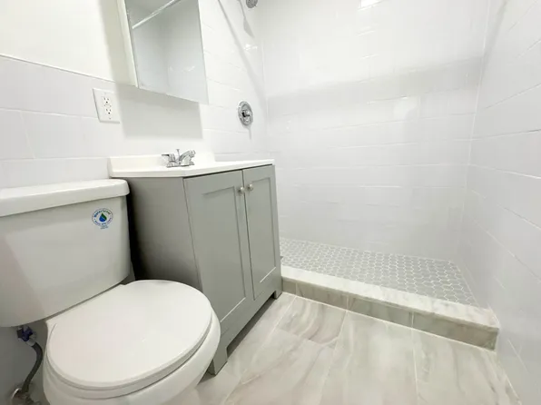 25-42 33rd Street image 16 of 17