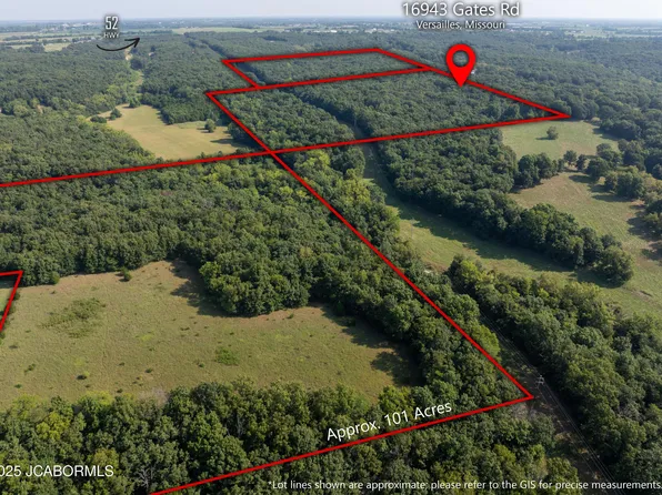 16943 Gates Rd, Versailles, MO 65084