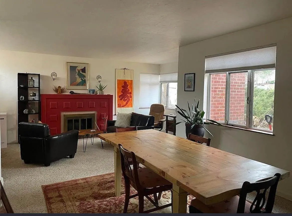 3 bed, 1994 sqft, $1,000 — Photo 2