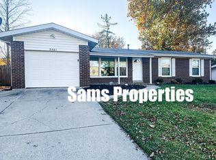 2601 Fair Oaks Dr, Saint Charles, MO 63301