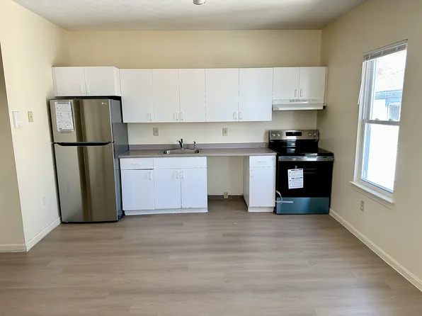 96 Palm St #5, Nashua, NH 03060