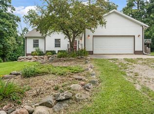 5240 N 67th Ave W, Newton, IA 50208