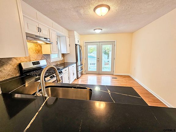 5th image of 2336 S 35th Ave