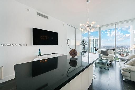4th image of 92 SW 3rd St APT 5108