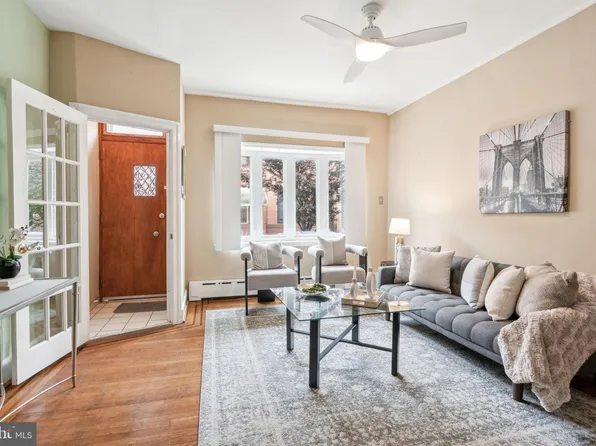 2333 S Lambert St, Philadelphia, PA 19145