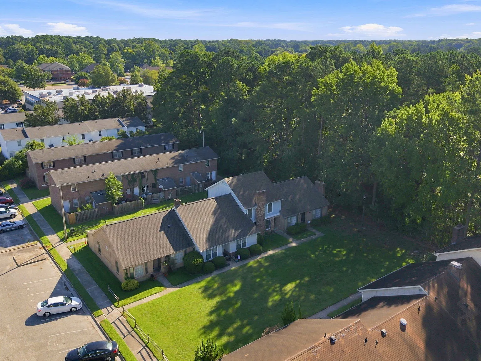 126 Oakmont Dr - APT 3... — Photo 3