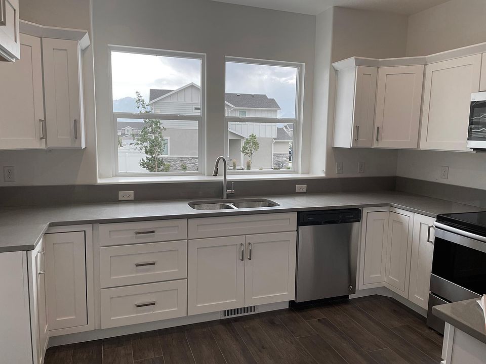 Mountain View From Kitchen