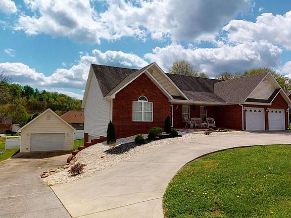 3rd image of 1291 Brookfield Dr