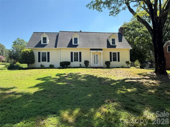 207 Edgemont Ave, Shelby, NC 28150