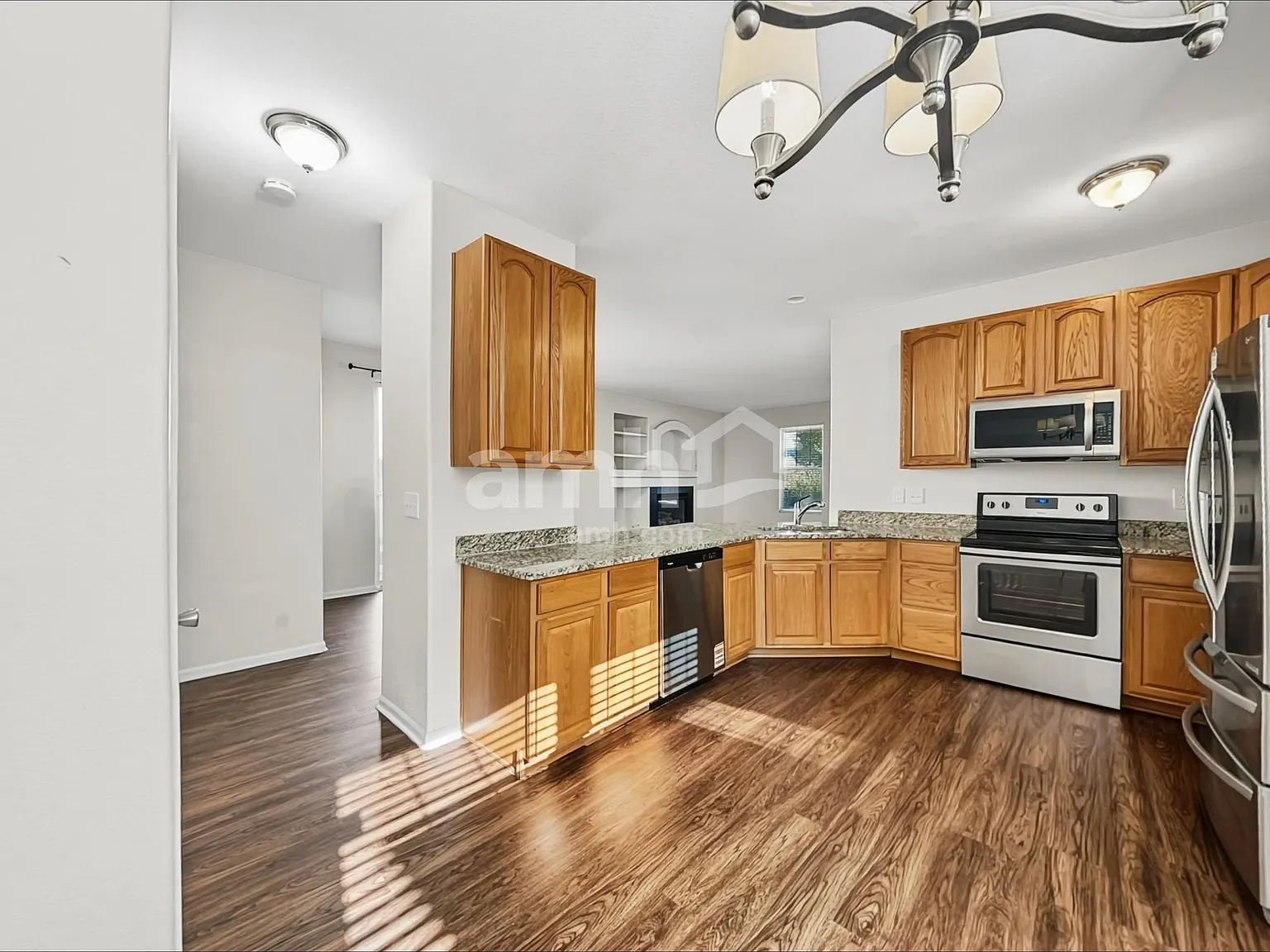 3 bed, 2.5 bath, 1972 sqft, $2,905 — Photo 3