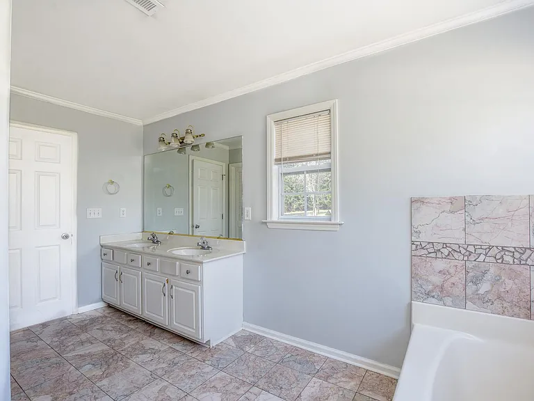 3908 Silver Chalice Dr — Photo 17