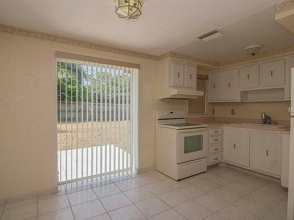 5th image of 123 Ramona Cir