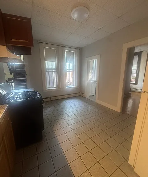193 Pleasant St #1 — Photo 7