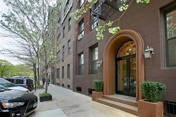 Sold by Douglas Elliman | media 4
