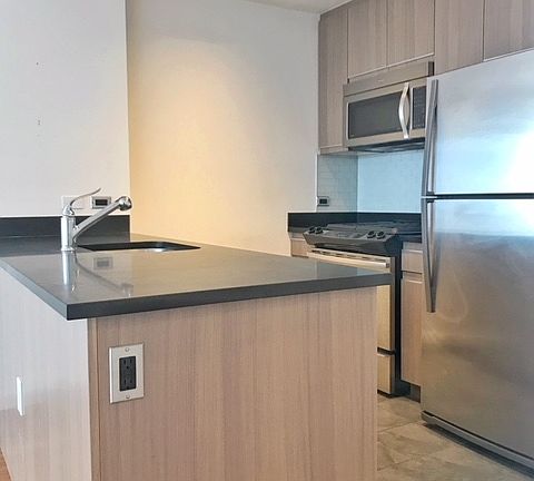 5th image of 66 Rockwell Pl APT 32E