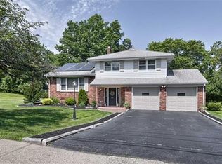 3 Teak Rd, Wayne, NJ 07470