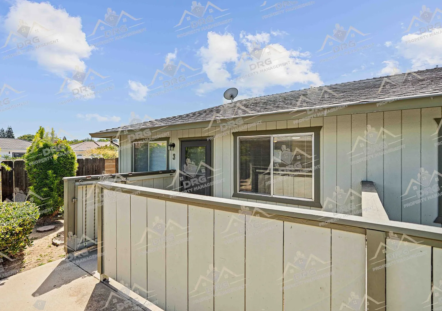 1229 W Roseburg Ave — Photo 4