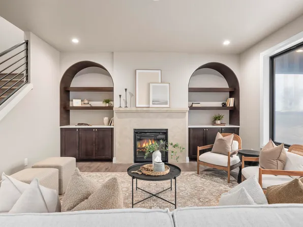 184 Taylor Ln, Pasco, WA 99301