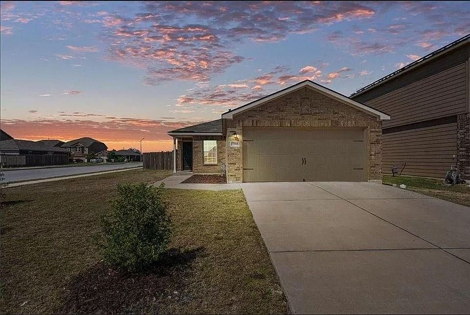 1st image of 1390 Breanna Ln